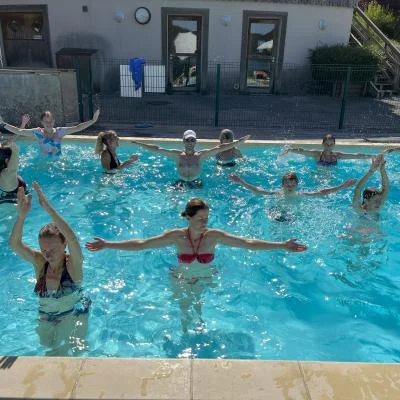 Swimming pool: relax and swim in the heart of nature